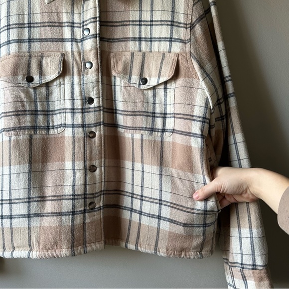 Lucky Brand Beige Plaid Fleece Lined Shacket  Snap Buttons Jacket Size L Nuetral - Picture 14 of 15